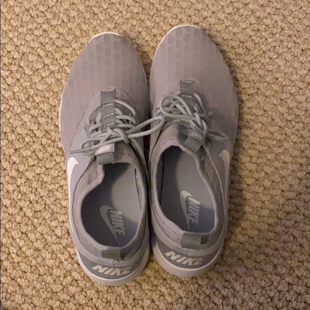Light Grey Nike Slip On Tennis Shoes